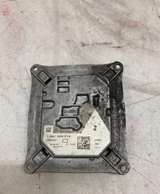 Audi A4 S4 B8 8K Headlight ballast module Xenon 10EEG071761 211195 1307329218