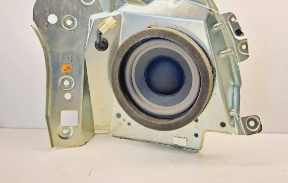 Subaru Outback Subwoofer speaker 946005801B 63Q1AJ8QA 5704A07711
