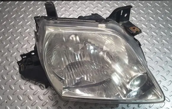 Mazda MPV Headlight/headlamp P2018
