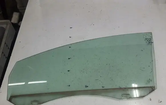 Volkswagen Golf Plus Sliding door window/glass 