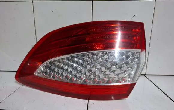 Ford Mondeo MK IV Rear/tail lights 7S7113404B 0374D