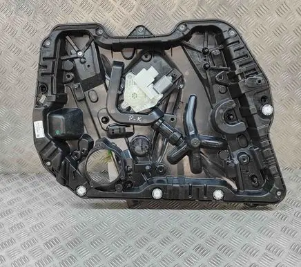 BMW X3 G01 Front door electric window regulator C83647108 7455082