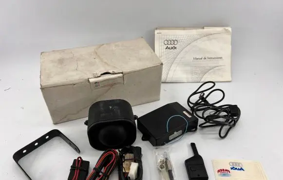 Audi A6 S6 C5 4B Alarm control unit/module 4D0W02351
