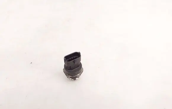 Volvo XC90 Fuel pressure sensor 0281002952