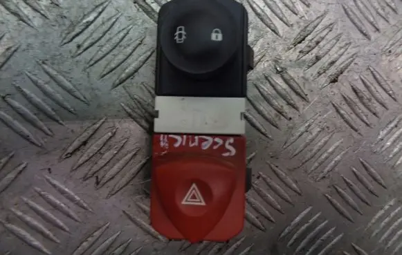 Renault Scenic II - Grand scenic II Hazard light switch