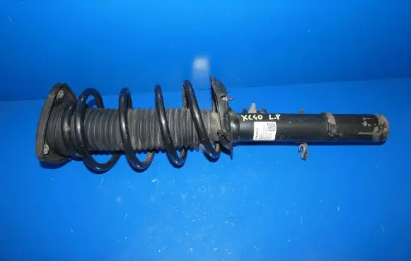 Volvo XC40 Front shock absorber with coil spring 32246637 8888870301 190226B2931