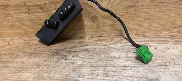 Volvo XC90 Seat control switch 39999380