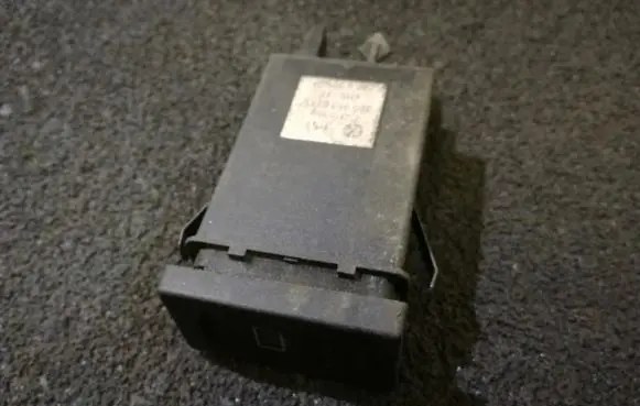 Windscreen/window heater switch