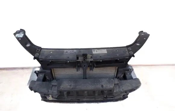 Volkswagen Caddy Radiator set 1137328616 0130307175 701010690B