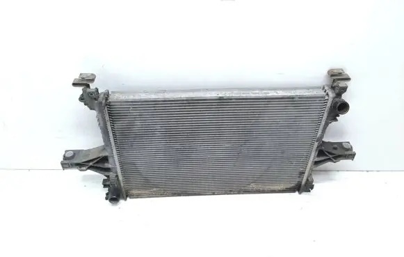 Volvo V70 Coolant radiator 30792470