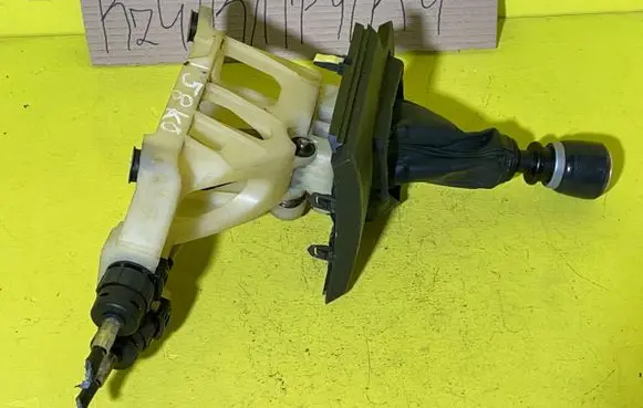 Toyota RAV 4 (XA30) Gear selector 