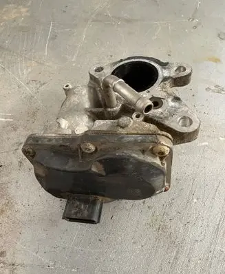 Renault Master III EGR valve 147103921r