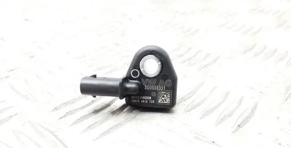 Volkswagen PASSAT B8 Airbag deployment crash/impact sensor 3Q0959351