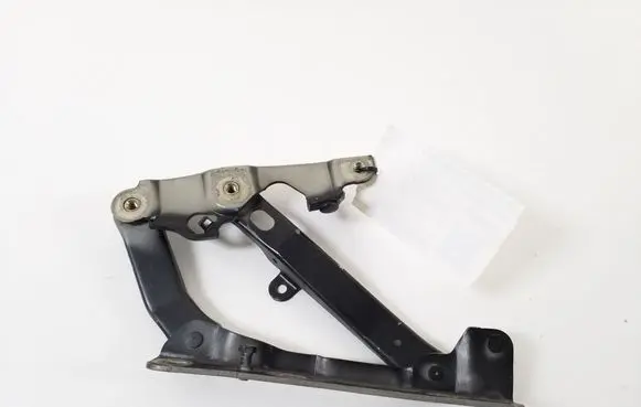 Engine bonnet/hood hinges