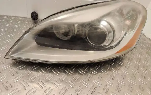 Volvo XC60 Headlight/headlamp 30763137 89902828