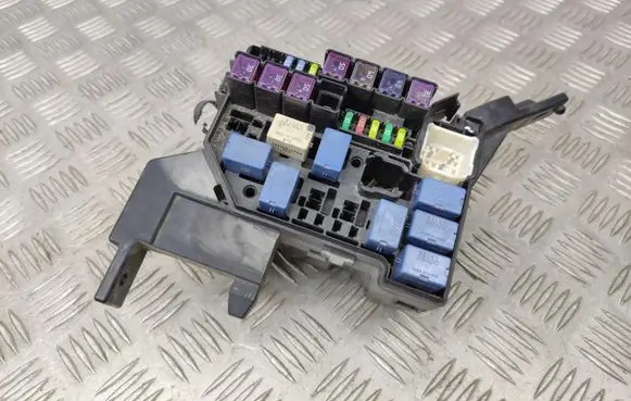 Fiat Sedici Fuse box set