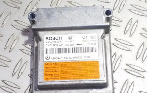 Mercedes-Benz Sprinter W906 Airbag control unit/module 0285010224 A9064461142600707121378