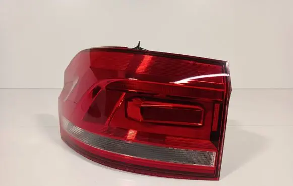 Volkswagen Touran III Rear/tail lights 5TA945095D 5TA945095