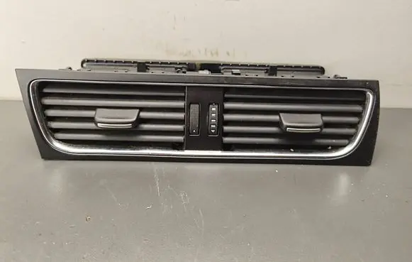 Audi A4 S4 B8 8K Dash center air vent grill 8T1820951B