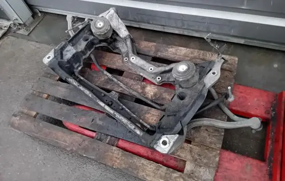 Mercedes-Benz CLK AMG A209 C209 Front subframe