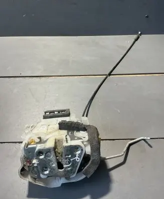 Subaru Forester SH Front door lock 