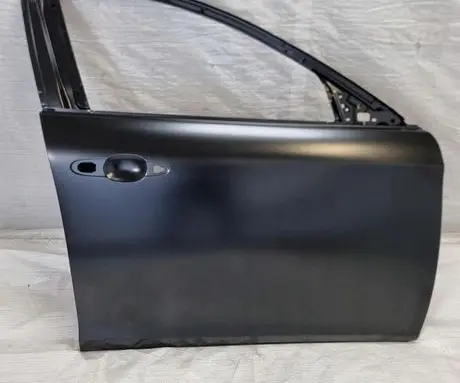 Alfa Romeo Giulia Front door 6000634835