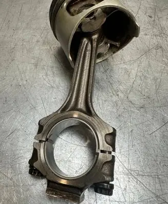 Mercedes-Benz 380 560SEC C126 Piston with connecting rod 11710 086052