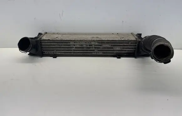 BMW 1 E81 E87 Intercooler radiator 7798788