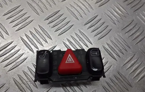 Mercedes-Benz C W202 Hazard warning light relay 2028207810