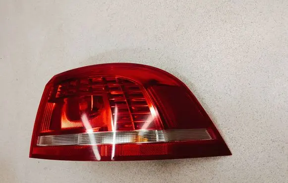Volkswagen PASSAT B7 Rear/tail lights 3AF945208B 2SK01074602