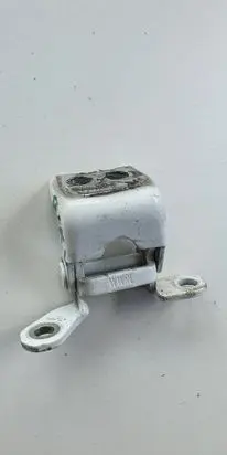 Honda CR-V Rear door upper hinge