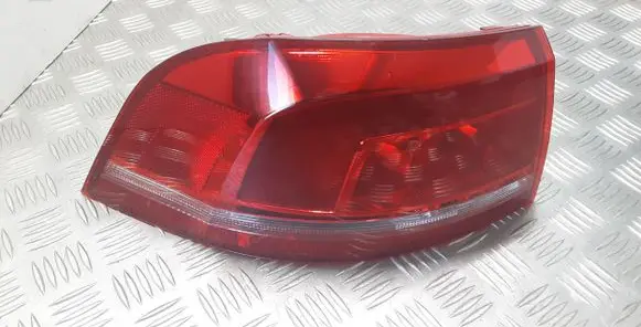 Volkswagen PASSAT B7 Rear/tail lights 3AF945095E