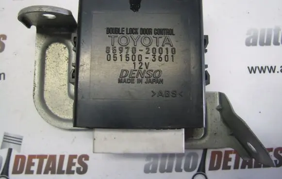 Toyota Avensis T250 Door control unit/module 8597020010