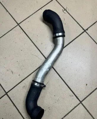BMW 5 E39 Intercooler hose/pipe 2247903