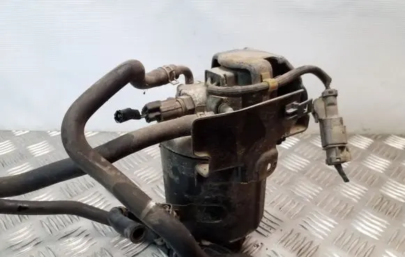 Honda FR-V Fuel filter housing 