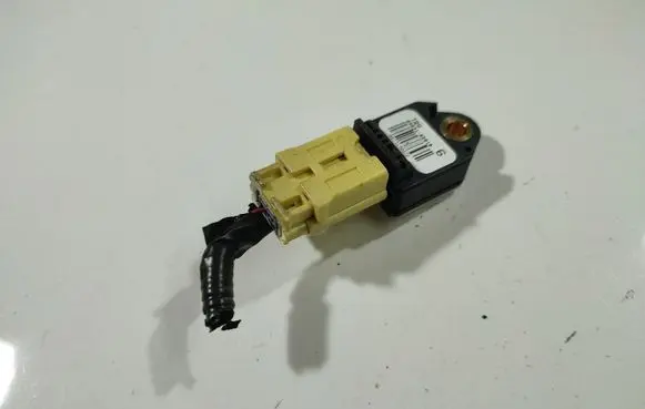 Toyota Yaris Airbag deployment crash/impact sensor 898310D010