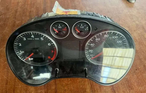 Speedometer (instrument cluster)