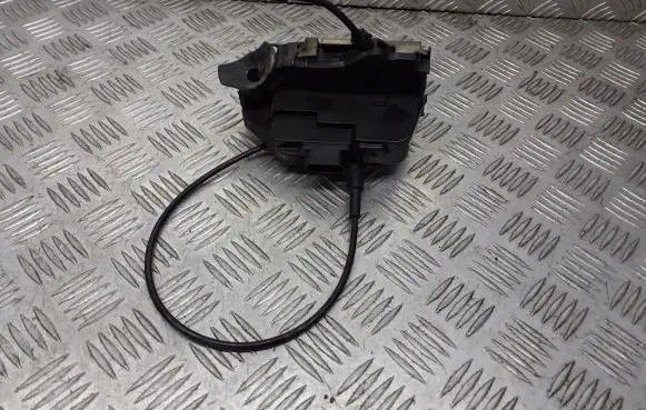 Renault Megane II Front door lock