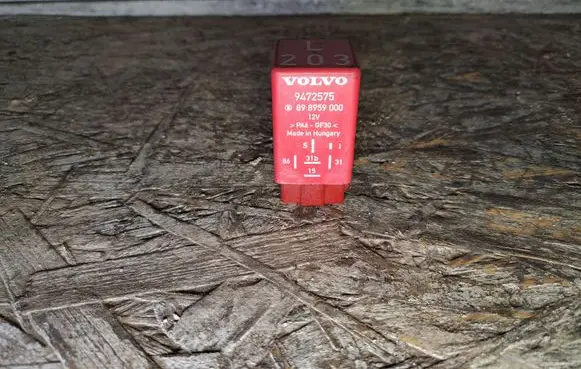 Volvo S70 V70 V70 XC Other relay 9472575 898959000 203