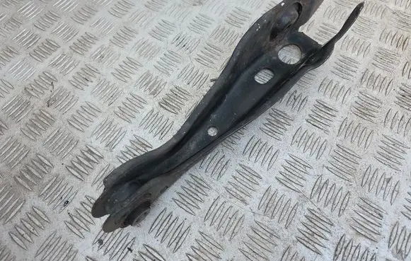 Rear upper control arm/wishbone