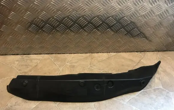 Mercedes-Benz C W205 Fender trim (molding) A2058890125