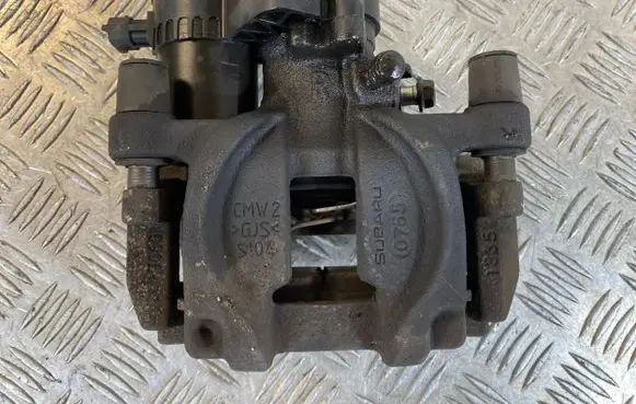 Subaru Outback (BS) Rear brake caliper 26620AL020 ZZ901187911 L11900C91990