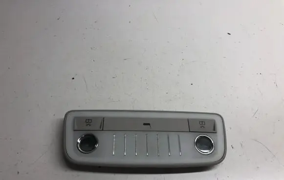 Mercedes-Benz E W212 Front seat light