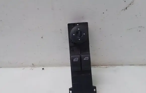Ford Focus Electric window control switch 03168080