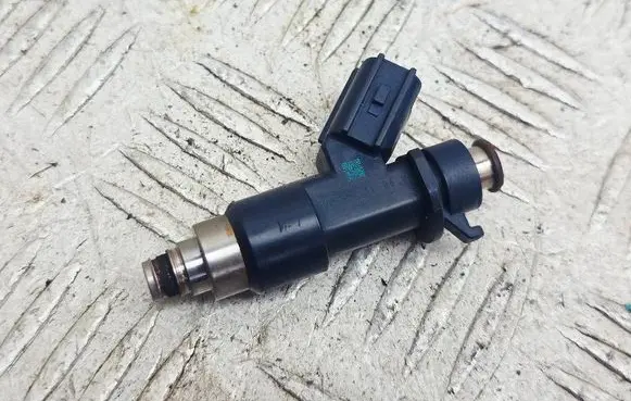 Honda Legend Fuel injector