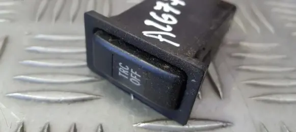 Traction control (ASR) switch