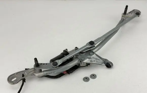 BMW i4 Front wiper linkage and motor W000090818