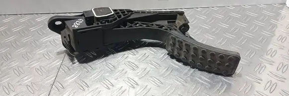 Mercedes-Benz R W251 Accelerator throttle pedal A1643000104 ZGS005 0059