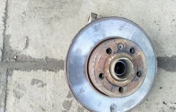 Volkswagen Transporter - Caravelle T4 Front wheel hub spindle knuckle