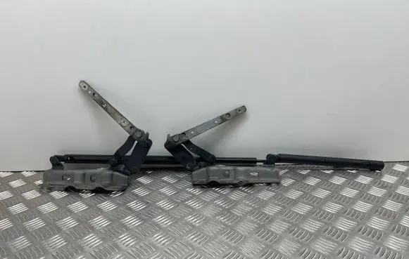 Mercedes-Benz CLC CL203 Engine bonnet/hood hinges A2038800428 A2038800328